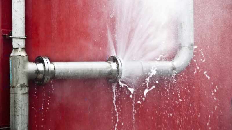 What to Do if You Have a Pipe Burst in Your Wall